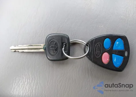 2005 Toyota Camry Std z USA, uszkodzony, nr VIN 4T1BE32K95U941002